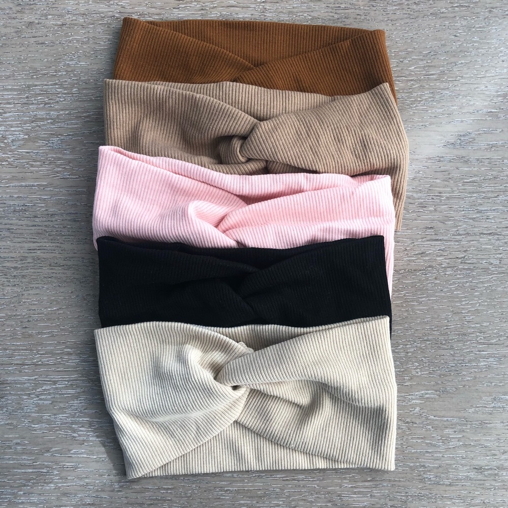NWOT Women’s ribbed knit twist headbands 5 pack